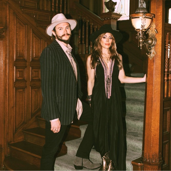 Meet your Posher, Christina - Picture 1 of 1